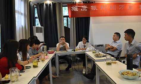 四川斯庫爾年中茶話會——以心迎新，攜手同行